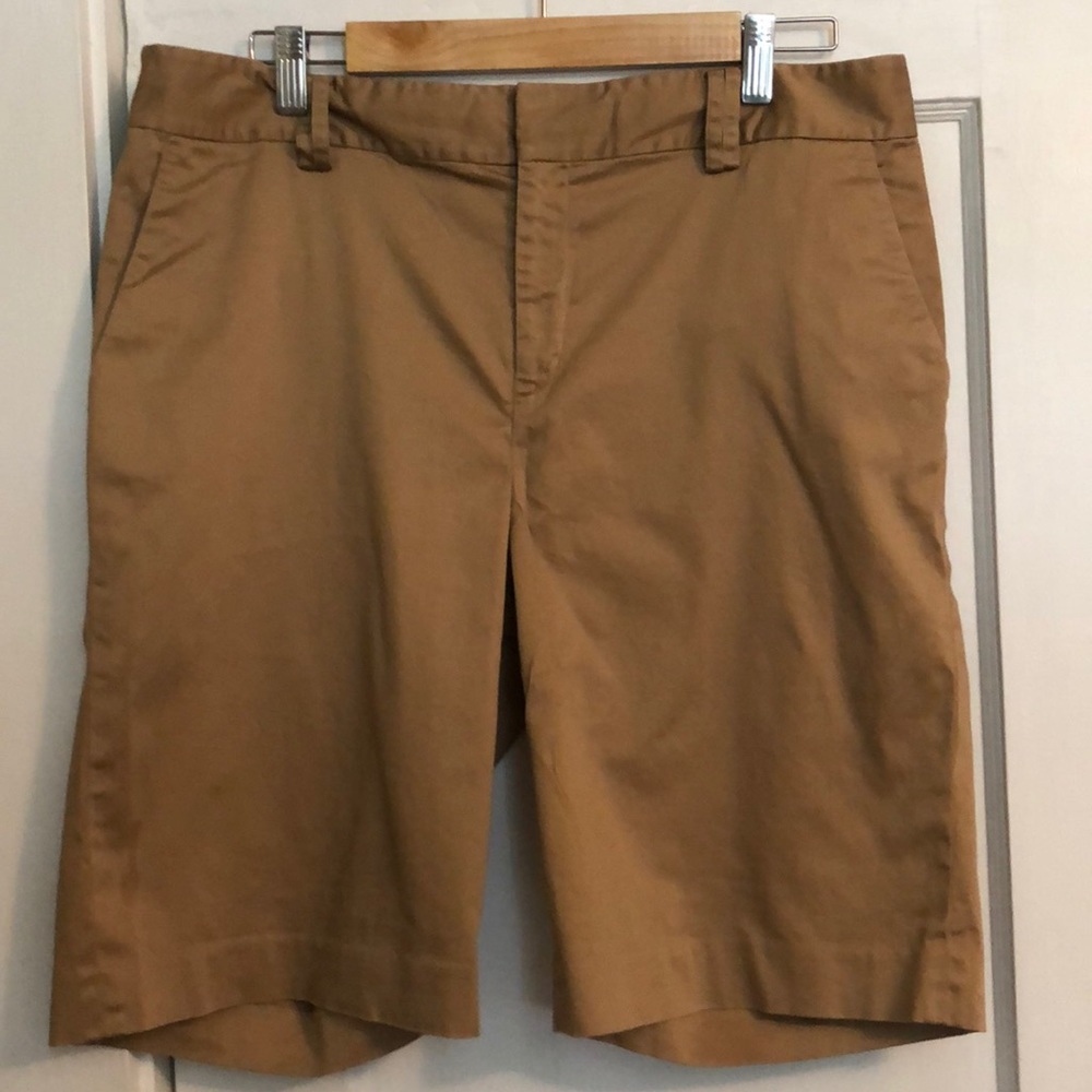 Tan/khaki Ralph Lauren walking shorts sz 14.